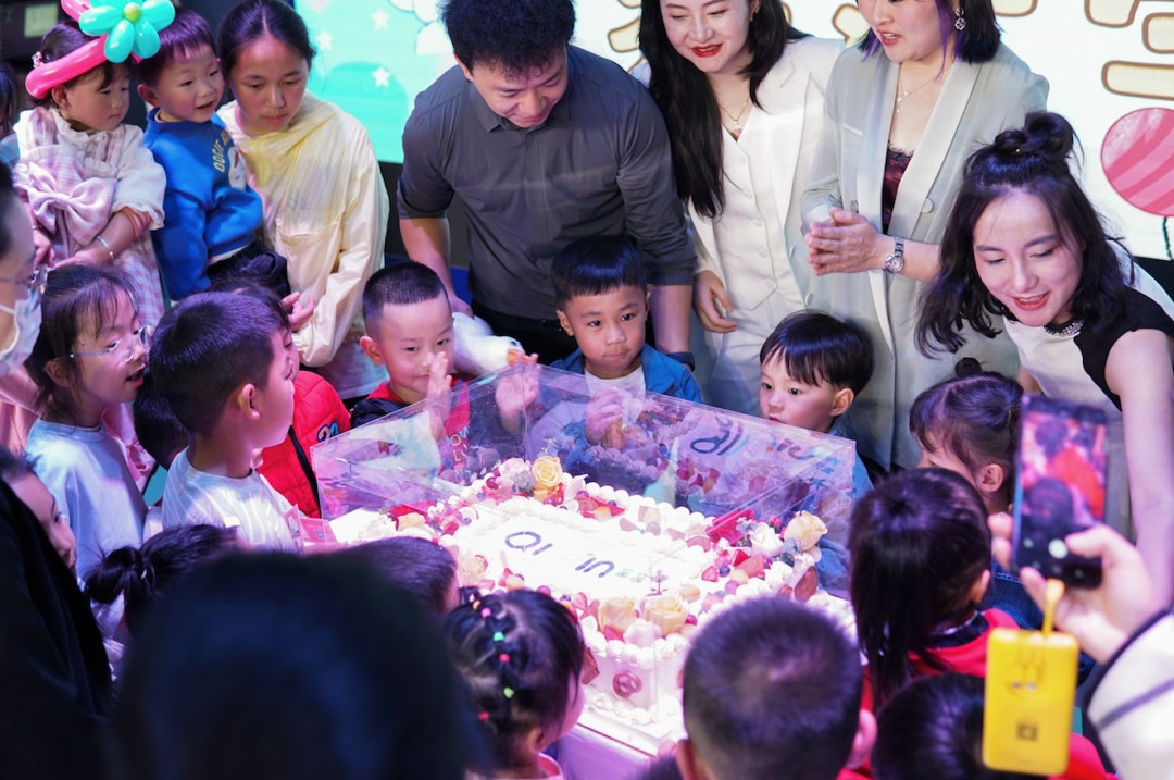 Kunming·Qinqin Dental | Dr.Clear Digital Children's Whole-Periodic Facial Management Center Officially Established!